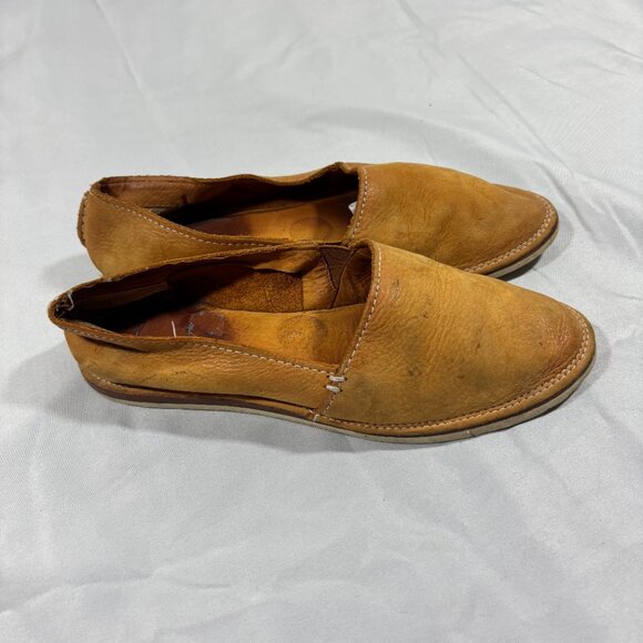 FRYE Brown Leather Camel Buffed Nubuck Slip on Milly A Line Flat Loafer Shoes 7 - Picture 2 of 7